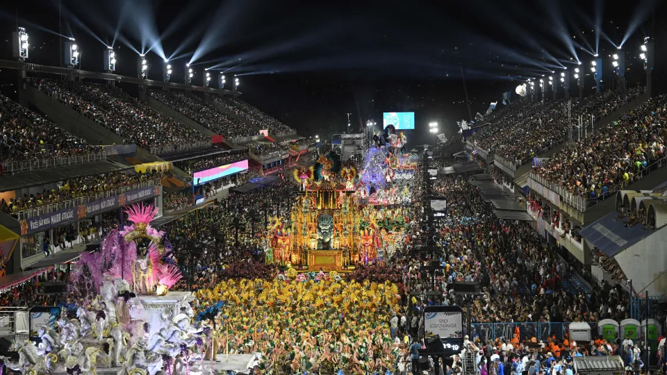 Desfiles de carnaval no Rio terão maior número de escolas de samba