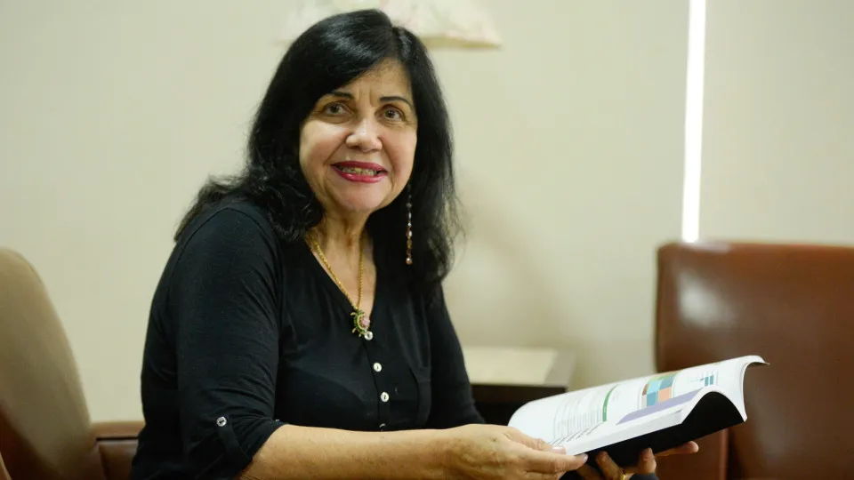 Cientista brasileira entra na lista dos 100 mais influentes do mundo da revista Time