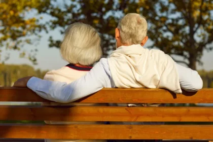 População no Brasil cresce em ritmo menor e está envelhecendo