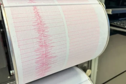 Terremoto de magnitude 7,4 atinge o Japão e gera alerta de tsunami
