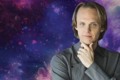 Morre youtuber David Wilcock, de