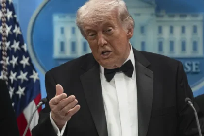 Trump diz que motivo dos disparos não está claro e que atirador é