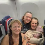 Mulher dá à luz em pleno voo nos EUA: “Avião está pousando, segura”