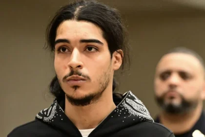 Disputa do TikTok ou discussão? Jovem de 17 anos morre esfaqueado nos EUA