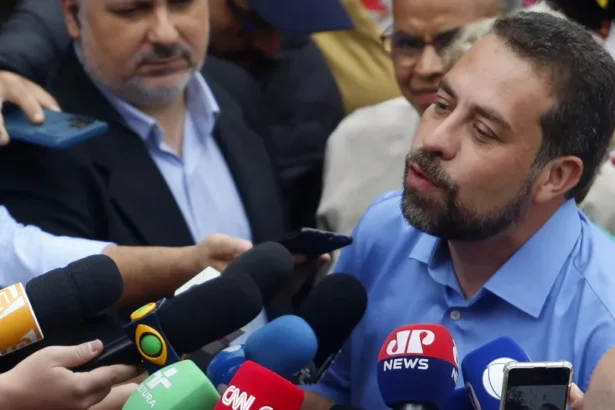 Boulos critica Zema: defesa de trabalho infantil é