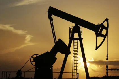 Emirados Árabes acusam Irã de atacar zona petrolífera