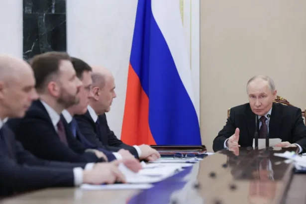 Rússia declara cessar-fogo unilateral com Ucrânia entre 8 e 9 de maio