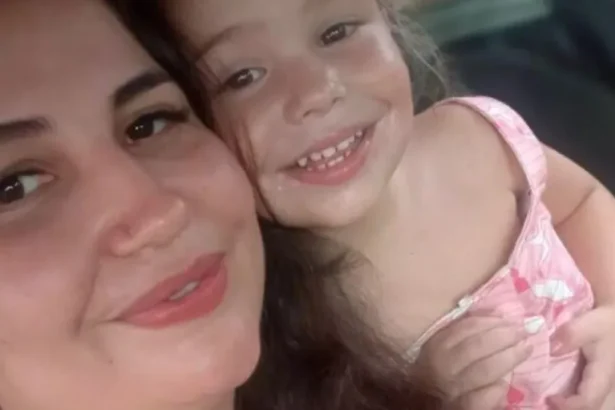 Mãe e filha de 3 anos são achadas mortas em carro submerso em rio do PR
