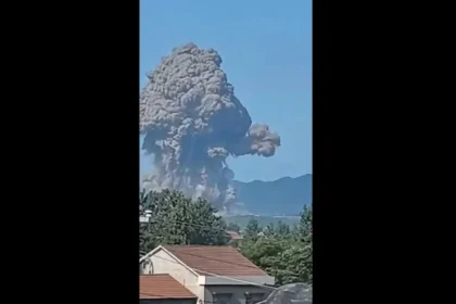 Vídeo mostra explosão em fábrica na China que matou 26 pessoas