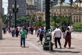 São Paulo tem previsão de calor de 28°C e chuva fraca na tarde desta terça (5)