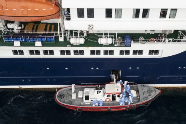 Tripulação do navio Hondius “fez um grande churrasco” após primeira morte