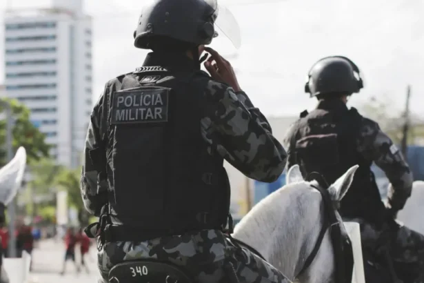 40% dos brasileiros afirmam ter sido vítima de crimes como golpes ou roubos, diz Datafolha