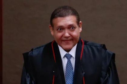 Kassio assume TSE após aproximação com governo Lula e sob desconfiança de aliados de Bolsonaro