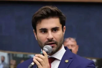 Vereadores fazem “protocolaço” de projetos pelo fim da escala 6x1