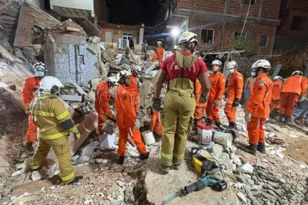 Desabamento de prédio deixa um morto e três feridos em Salvador