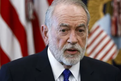 Embaixador americano condena