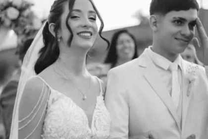 Recém-casados mortos em acidente em SP são velados e enterrados juntos