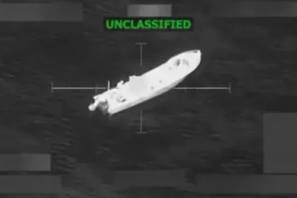 EUA atacam mais um barco no Pacífico e deixam um morto