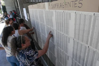 Petro e aliado rejeitam resultado do 1º turno na Colômbia