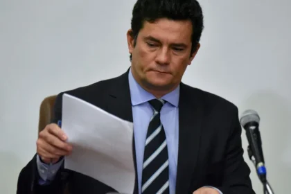 Moro reage a Gleisi e diz que projeto político vai