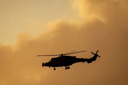 Helicóptero da Marinha Real cai em Devon