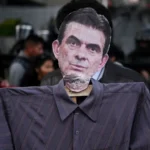 Presidente da Bolívia demite mais dois ministros em meio a protestos massivos