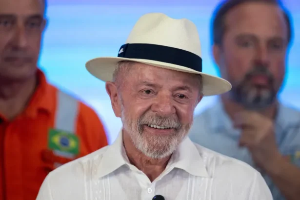 Fadiga eleitoral desafia Lula, 80, terceiro governante há mais tempo no poder no Brasil