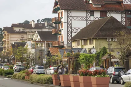 Funcionário morre durante manutenção em parque de neve de Gramado