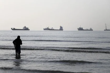 EUA impediram passagem de 139 navios por Ormuz desde início do bloqueio