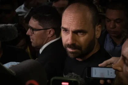 Primeira Turma do STF começa a julgar Eduardo Bolsonaro
