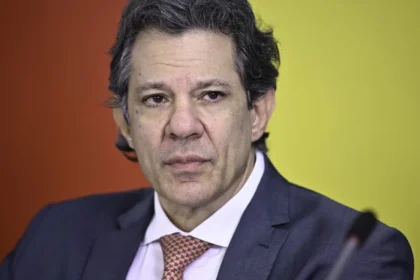 Lei tem que ser aplicada independentemente de torcida, diz Haddad sobre Jaques Wagner