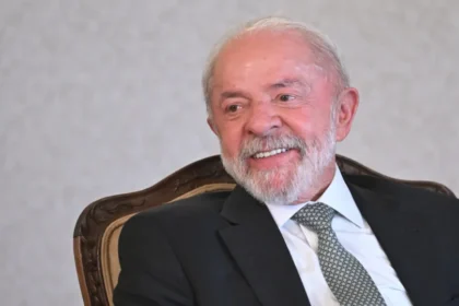 Lula parabeniza Colômbia após eleição com vitória da direita