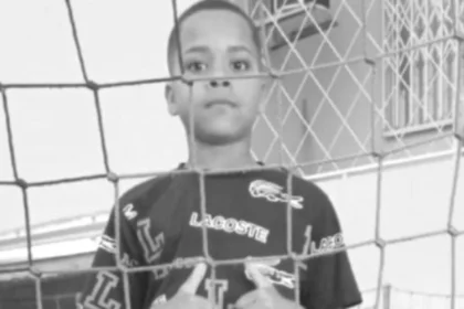 Morre menino que ficou em estado grave após ser atingido por trave em SC