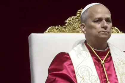 Grupo ultratradicionalista desafia papa e reabre risco de cisma na Igreja Católica