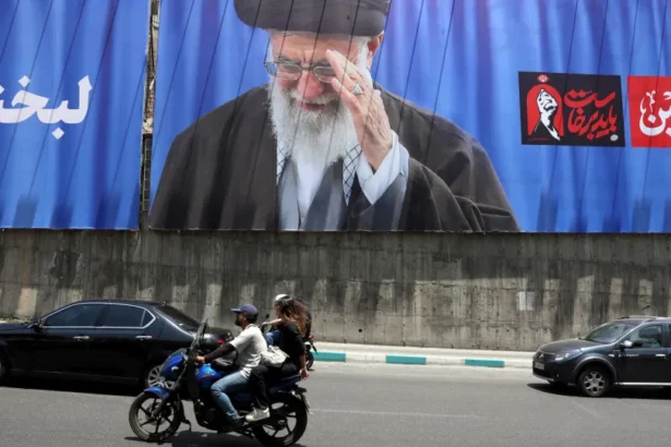 Forças Armadas do Irã em alerta máximo para funeral de Ali Khamenei