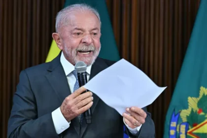 Brasil rebate EUA e diz que tarifaço prejudicaria empresas americanas