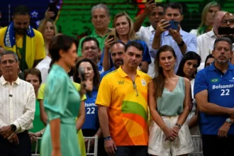 Valdemar critica Flávio e Michelle por episódios envolvendo Vorcaro
