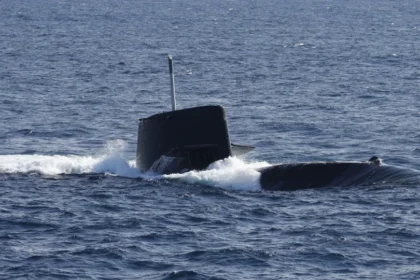 China lança míssil de submarino pela 1ª vez em 44 anos