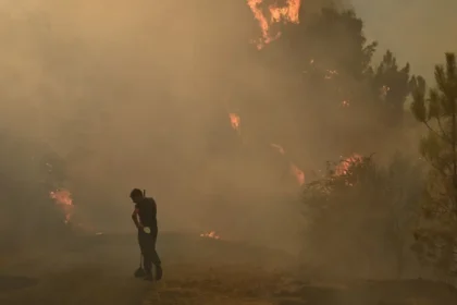 Espanha: 11 morrem e 19 estão desaparecidos em incêndio florestal