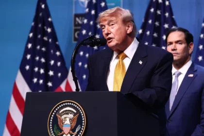 Trump anuncia novo bloqueio ao Irã e pedágio em Hormuz