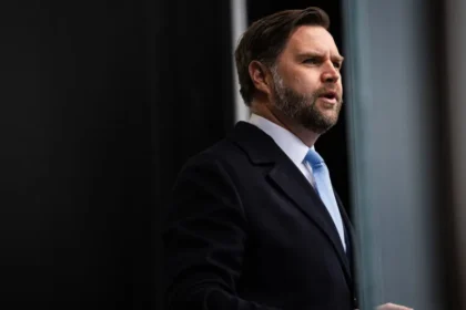 Vance diz que Israel tentou influenciar os EUA contra acordo com Irã