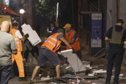 Ucrânia: 10 mortos e 20 feridos em ataques russos e ucranianos