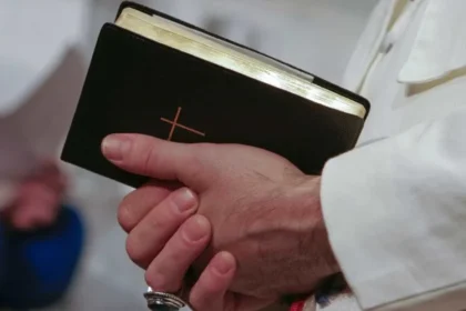 Padre é nomeado exorcista em SP, e arquidiocese cita necessidades espirituais