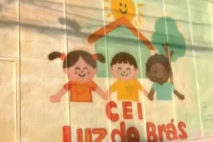Bebê morre após ficar com a cabeça presa em grade de creche