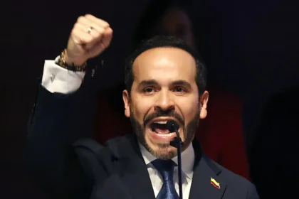 Presidente eleito da Colômbia anuncia fechamento de 14 embaixadas