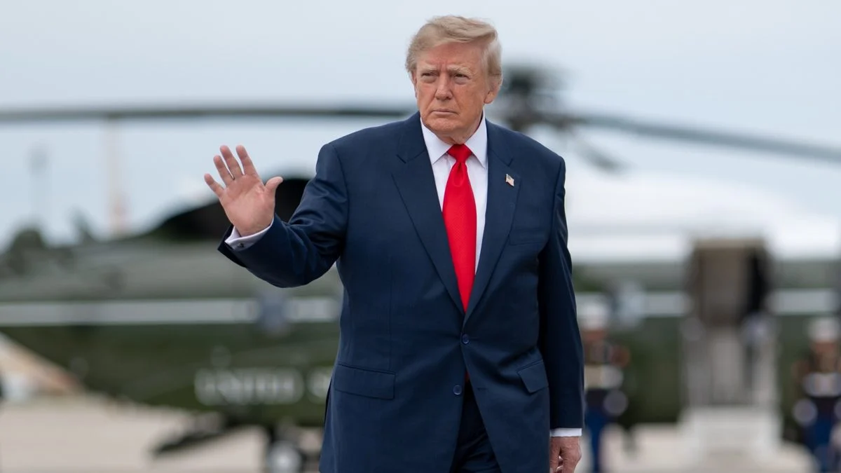Trump volta a defender terceiro mandato nos Estados Unidos, apesar de proibição constitucional